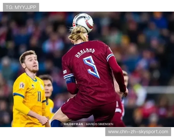 哈兰德头球抢点完成帽子戏法